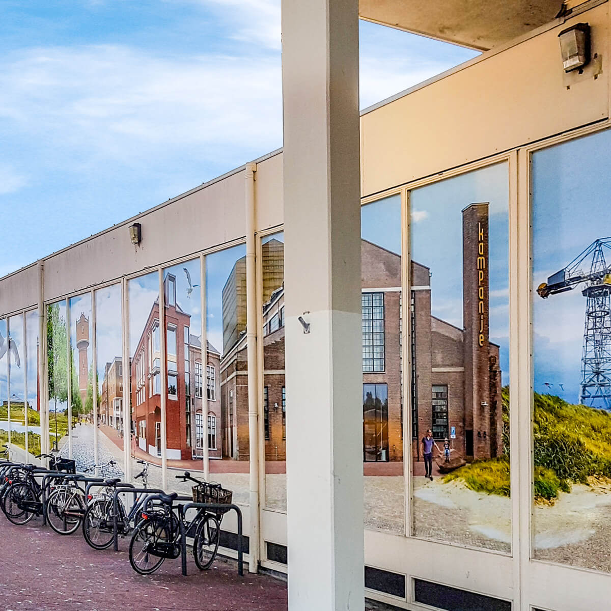 Big Girl Trapeze - Photoshop - Skyline - Oude postkantoor Den Helder - Ron van Noord