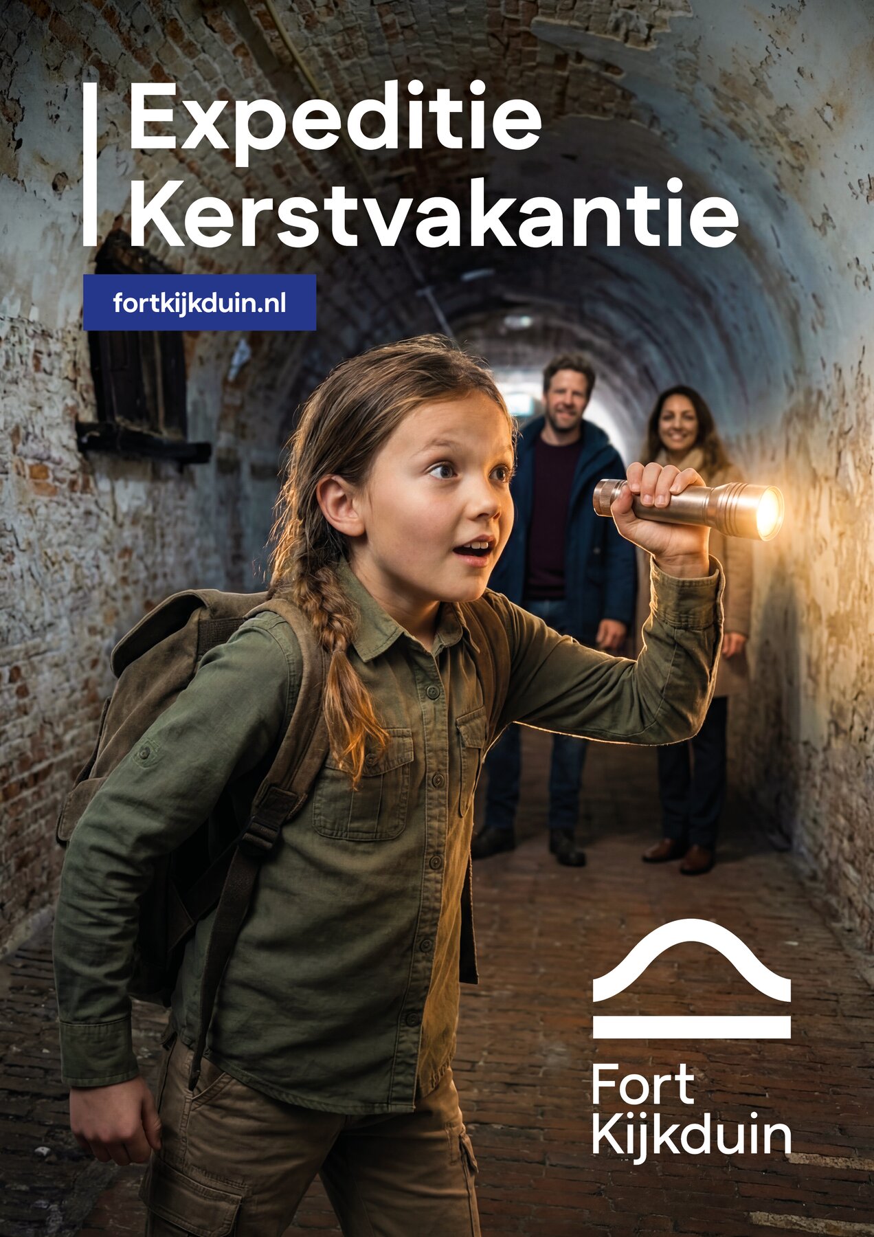 Ron van Noord — Beeld- en videogeneratie, Visuele campagnes, AI + prototyping, Content + campagnes — Fort Kijkduin — Expeditie Kerstvakantie — Beeld: Expeditie Kerstvakantie campagneposter 2 — Project: Een avontuurlijke kerstcampagne die gezinnen met kinderen uitnodigt om Fort Kijkduin samen te ontdekken.