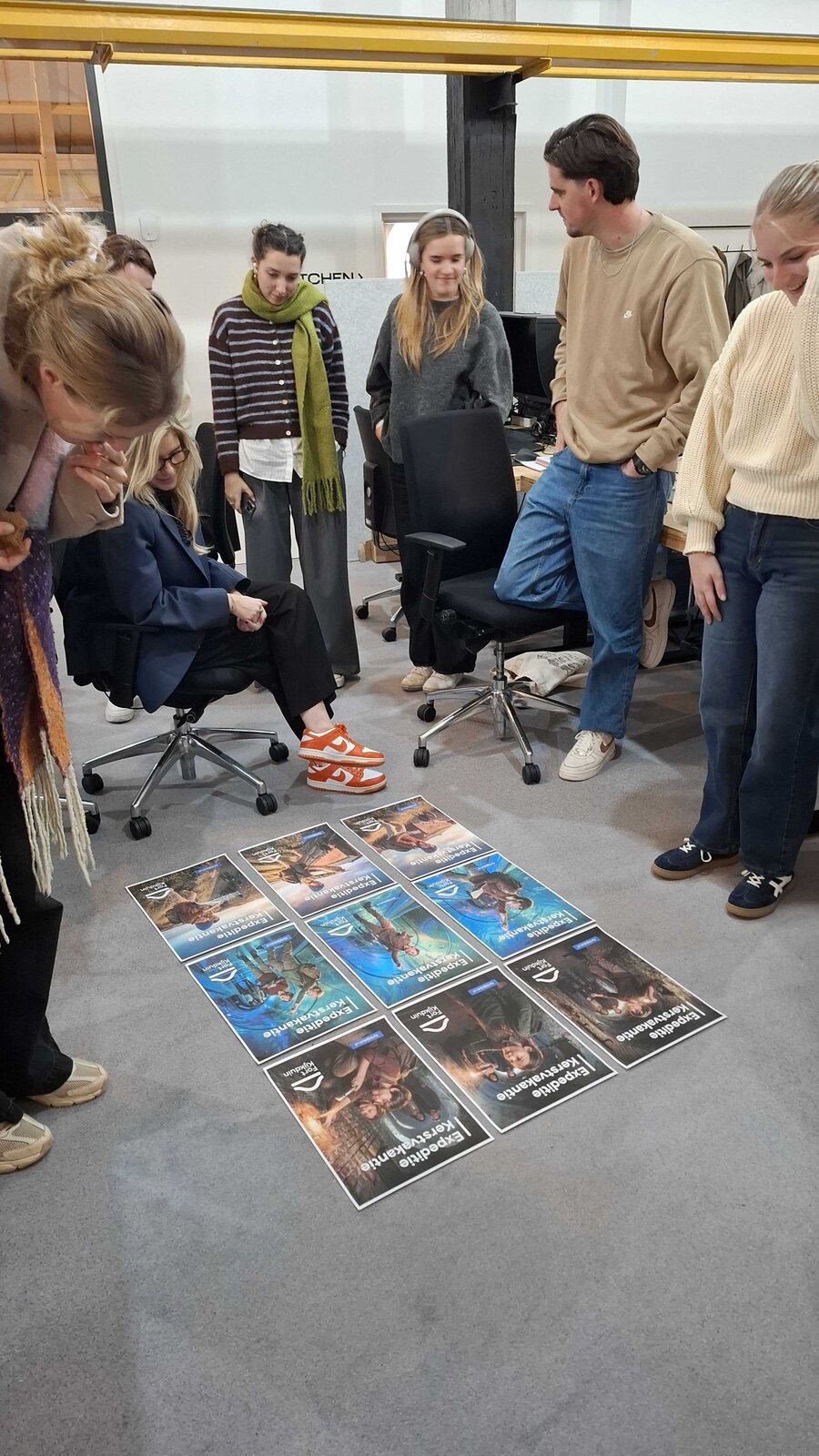 Ron van Noord — Beeld- en videogeneratie, Visuele campagnes, AI + prototyping, Content + campagnes — Fort Kijkduin — Expeditie Kerstvakantie — Beeld: Gezamenlijk selectieproces van de campagnebeelden — Project: Een avontuurlijke kerstcampagne die gezinnen met kinderen uitnodigt om Fort Kijkduin samen te ontdekken.