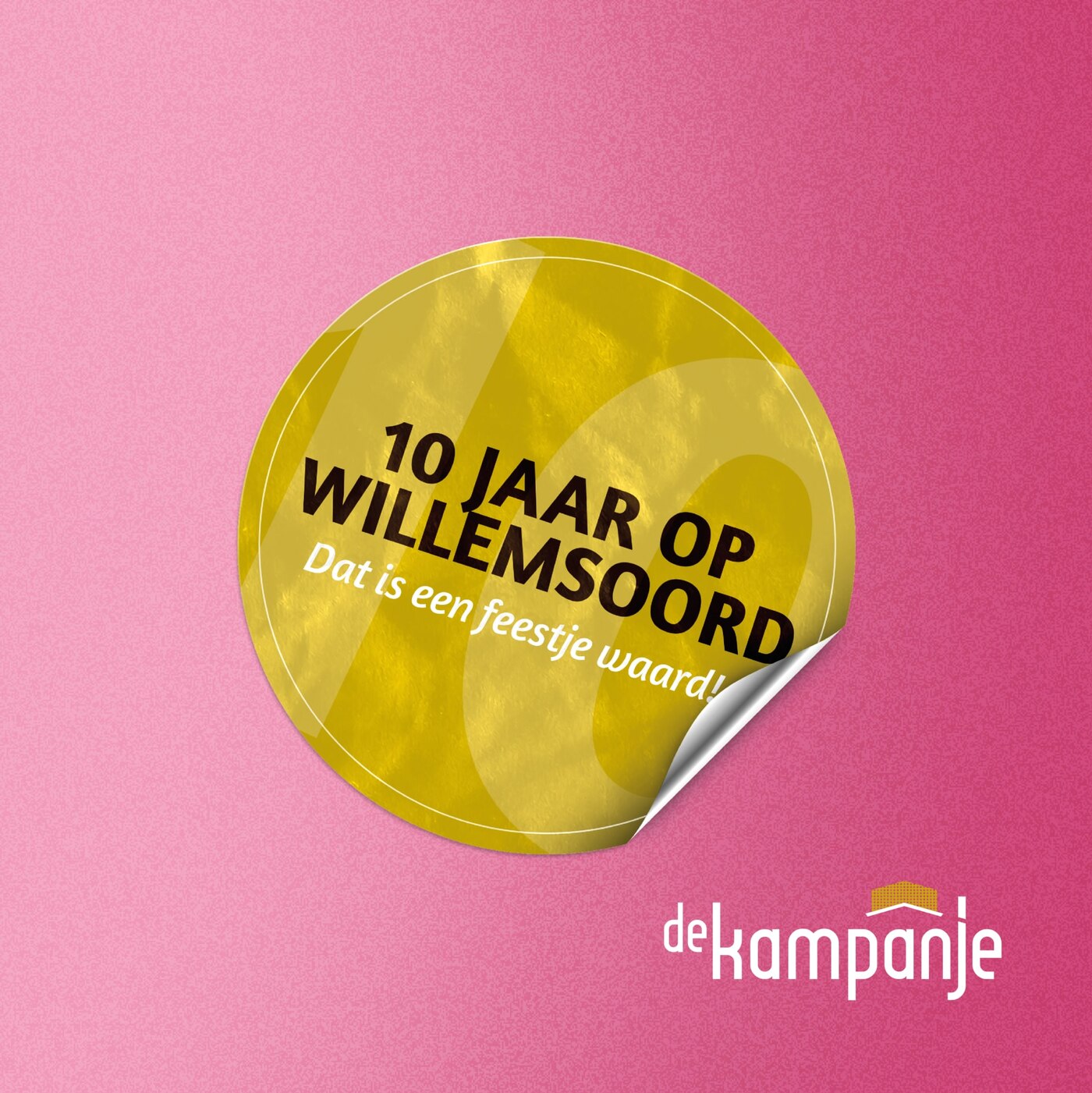 Ron van Noord — Grafisch ontwerp, DTP, Visuele campagnes, Visual design, Content + campagnes — Theater De Kampanje — Theatergids 2025–2026 — Beeld: Campagnebeeld voor 10 jaar De Kampanje op Willemsoord — Project: Een feestelijke jubileumeditie van de jaarlijkse theatergids, met Jochem Myjer op de cover en 10 jaar De…